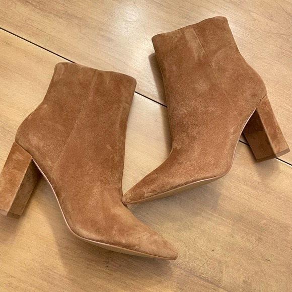 NWOT Marc Fisher LTD Ulani Point Toe Leather Chunky Heeled Booties Size 10 - Picture 2 of 9